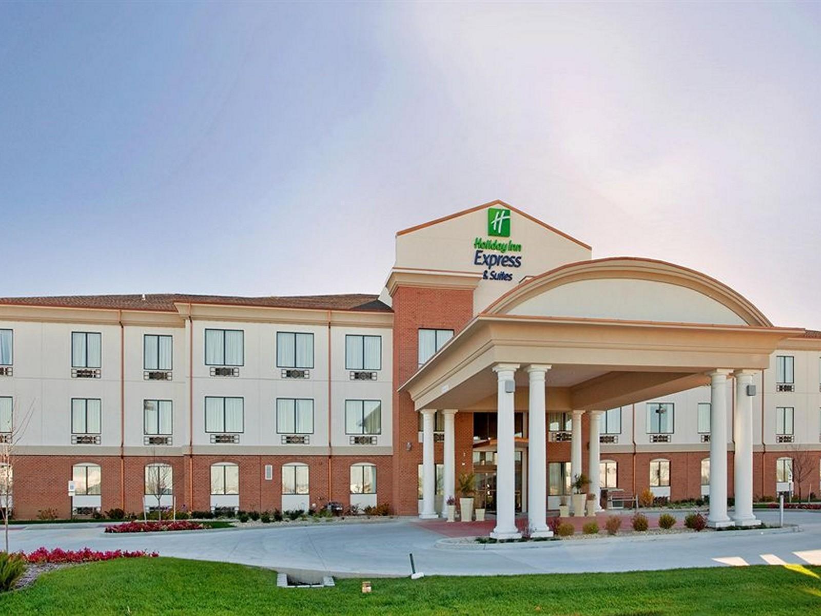 Holiday Inn Express Hotel & Suites St. Charles, An Ihg Hotel Saint Charles Exterior photo